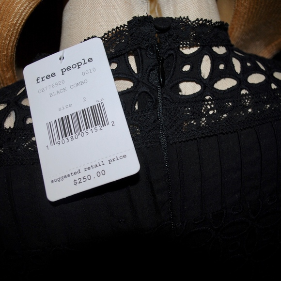 black short romper - Picture 3 of 4